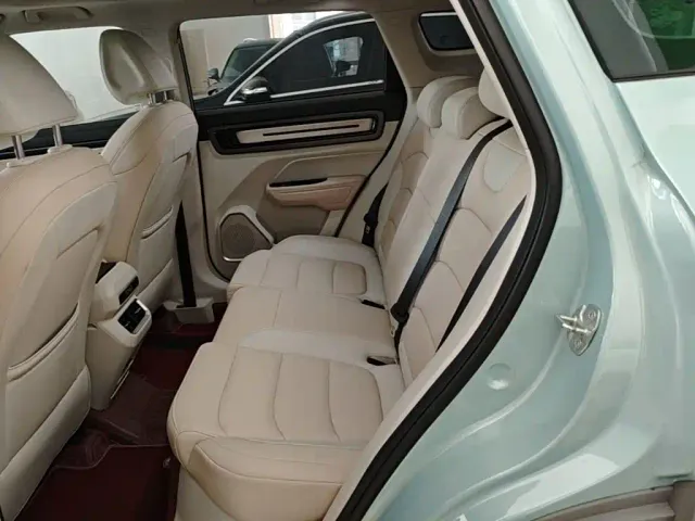 Geely ICON — Фото автомобиля 16