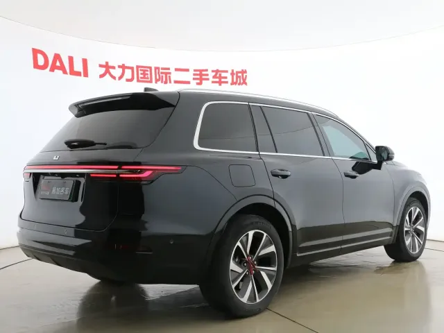 Li Auto ONE — Фото автомобиля 14