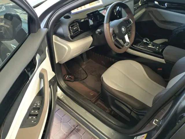 BYD Qin PLUS — Фото автомобиля 15
