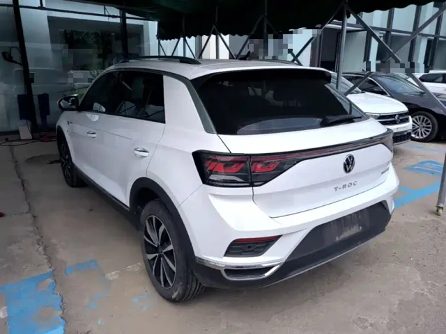 Volkswagen T-Roc — Фото автомобиля 4