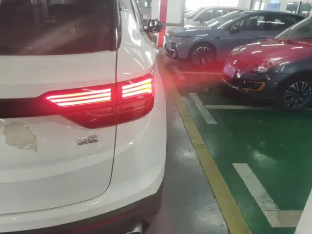 Geely Binyue — Фото автомобиля 7