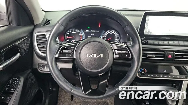 Kia Seltos — Фото автомобиля 13
