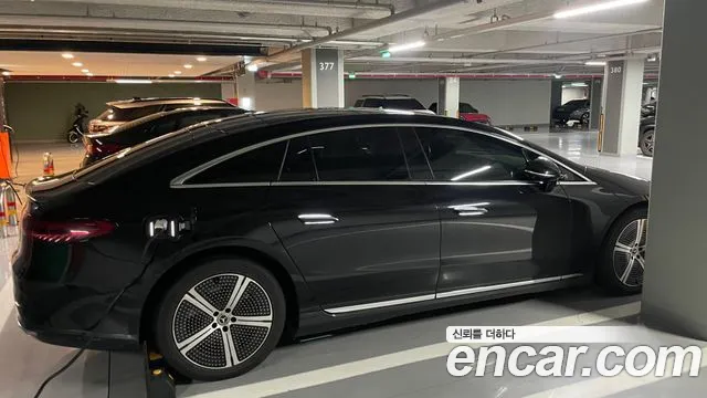Mercedes-Benz EQS — Фото автомобиля 3