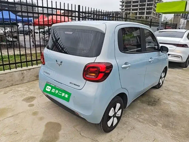 Wuling Motors Hongguang MINIEV 2025 4-Door Premium Edition — Фото автомобиля 6