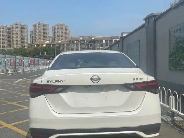 Nissan Sylphy — Фото автомобиля 8