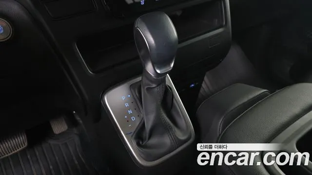 Hyundai Staria Staria Tourer 11 мест — Фото автомобиля 9