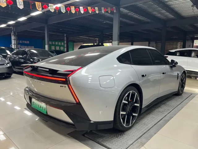 Xpeng P7 — Фото автомобиля 7