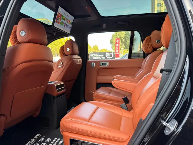 Li Auto L9 — Фото автомобиля 8