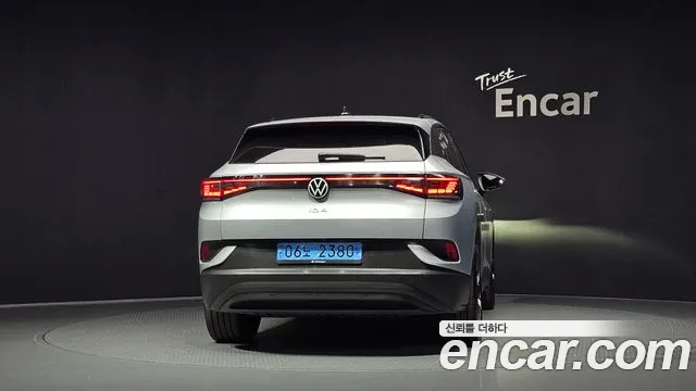 Volkswagen ID.4 — Фото автомобиля 4