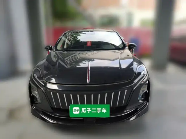 Hongqi E-QM5 — Фото автомобиля 22