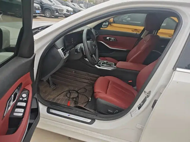 BMW 3 Series — Фото автомобиля 15