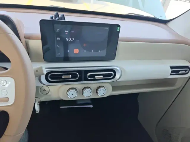 Wuling Hongguang Mini EV — Фото автомобиля 12