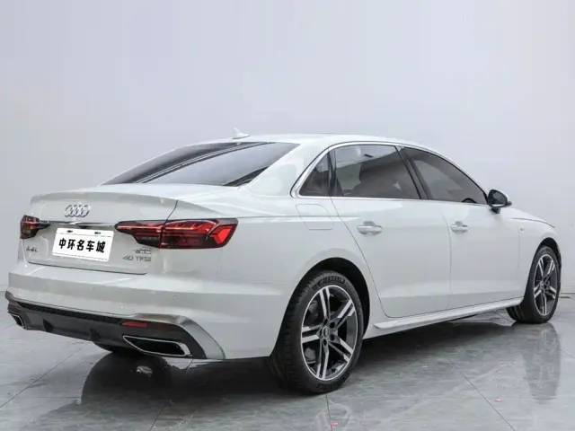 Audi A4L — Фото автомобиля 17