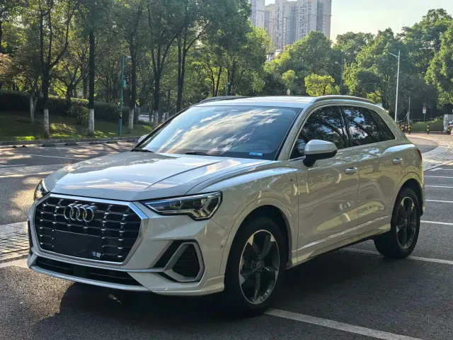 Audi Q3 — Фото автомобиля 3