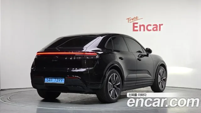 Porsche Macan — Фото автомобиля 2