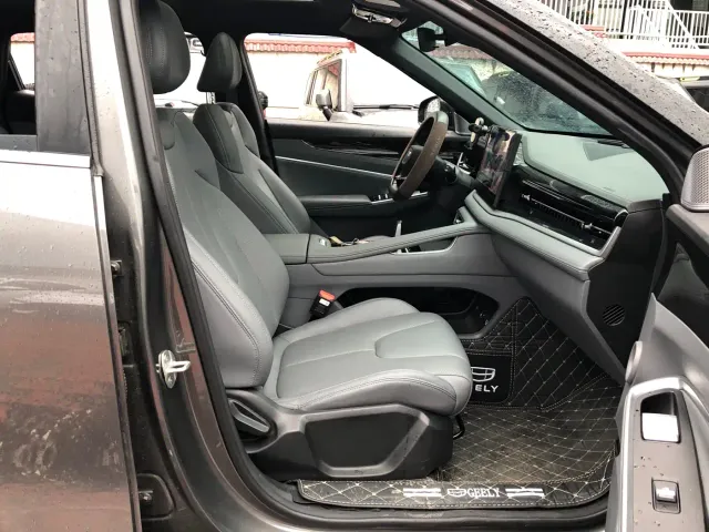 Geely Boyue — Фото автомобиля 5
