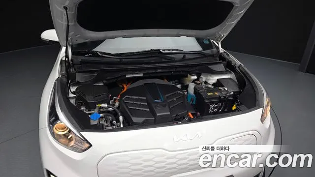 Kia Niro Niro Plus Light (Такси) — Фото автомобиля 6