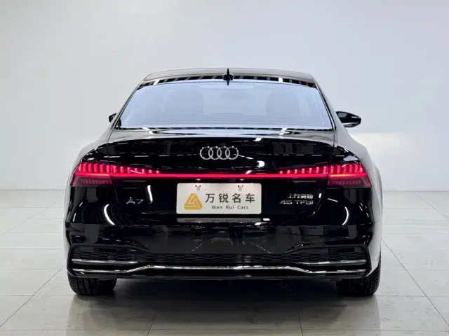 Audi A7L — Фото автомобиля 4