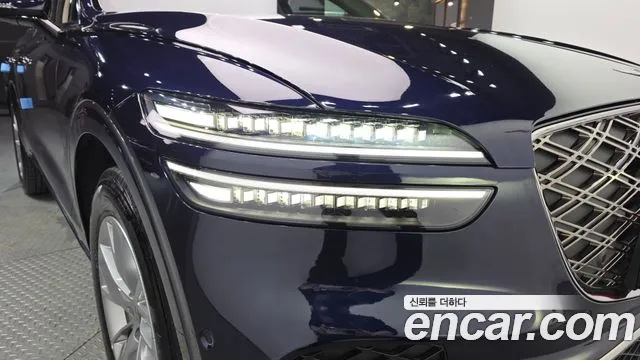 Genesis GV70 — Фото автомобиля 22