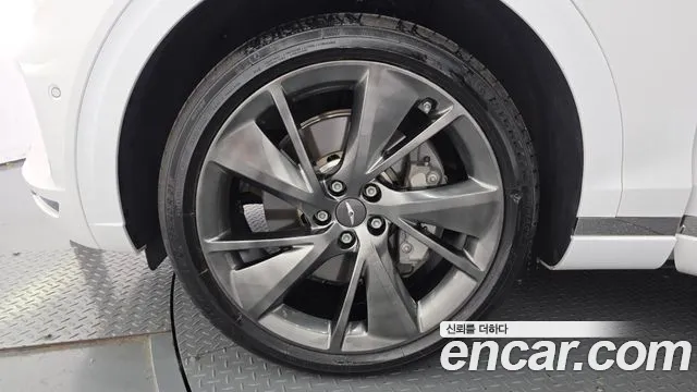 Genesis GV70 — Фото автомобиля 5