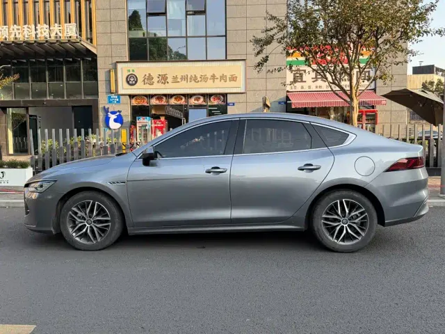 BYD Qin PLUS — Фото автомобиля 3