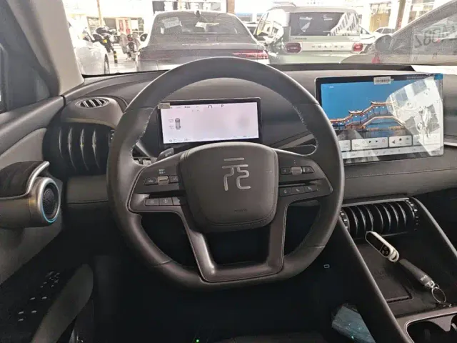 BYD Yuan PLUS — Фото автомобиля 10