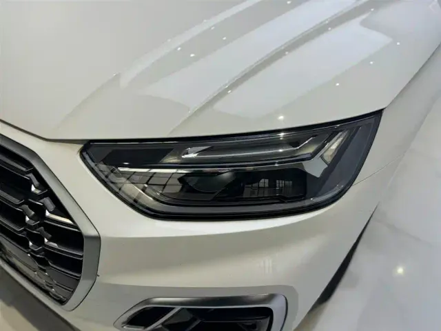 Audi Q5L — Фото автомобиля 16