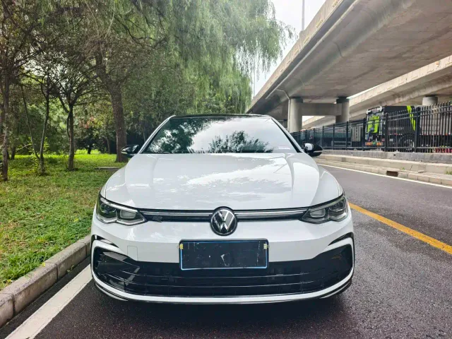 Volkswagen Golf 2020 280TSI DSG R-Line — Фото автомобиля 2