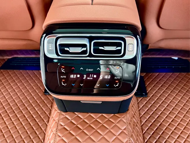 Mercedes-Benz S-Class — Фото автомобиля 20