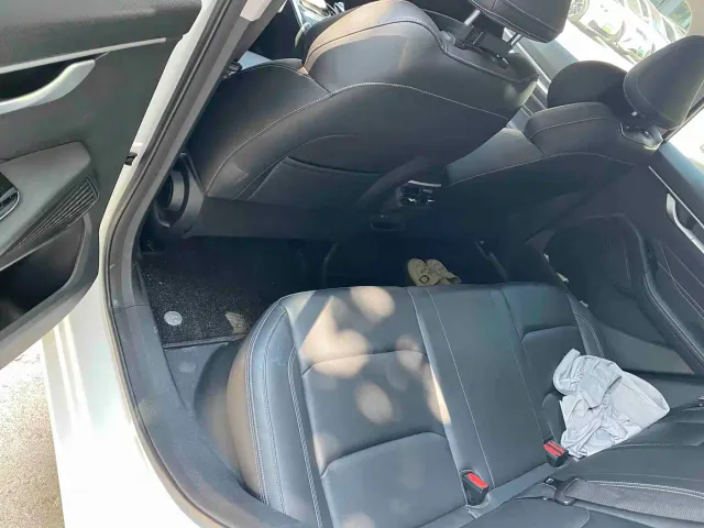 Geely Emgrand — Фото автомобиля 9