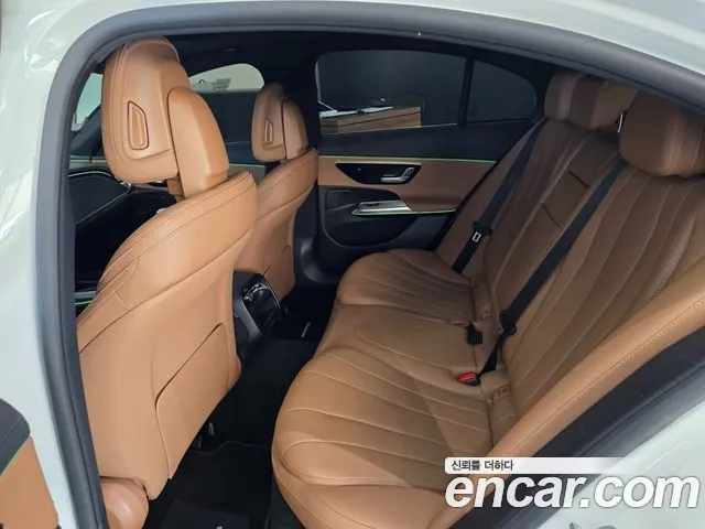 Mercedes-Benz E-Class W214 — Фото автомобиля 11