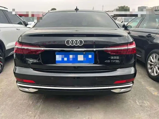 Audi A6L — Фото автомобиля 9