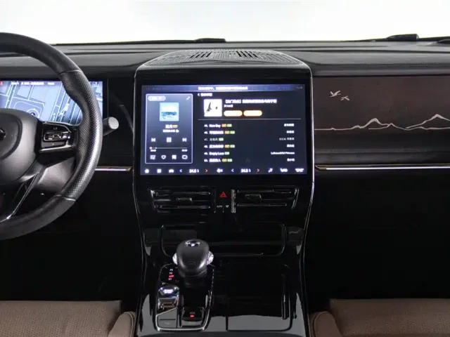 GAC Trumpchi M8 — Фото автомобиля 16