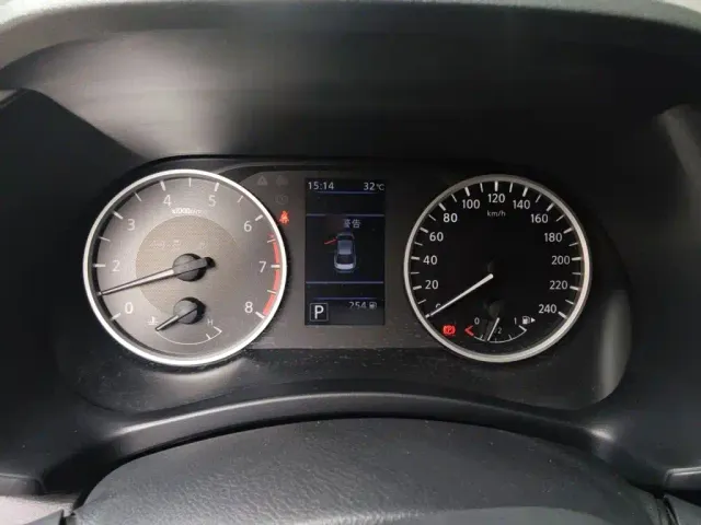 Nissan Sylphy — Фото автомобиля 3