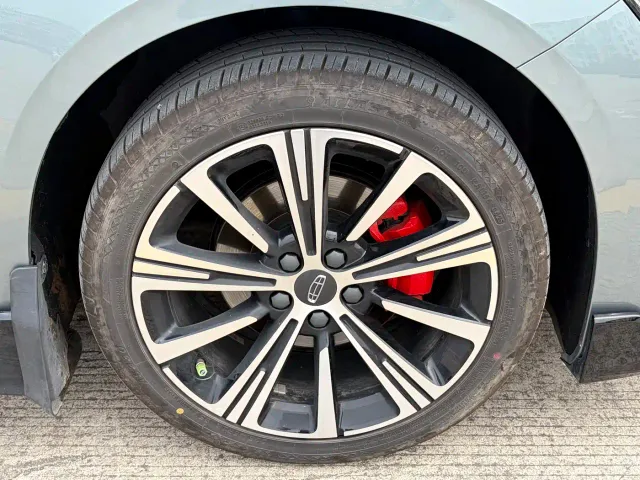 Geely Xingrui — Фото автомобиля 12
