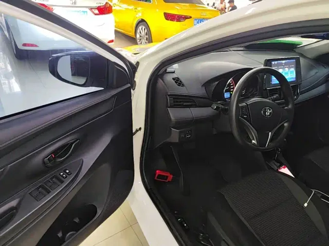 Toyota Vios — Фото автомобиля 15