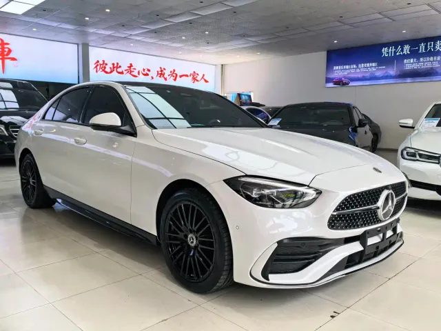 Mercedes-Benz C-Class — Фото автомобиля 2