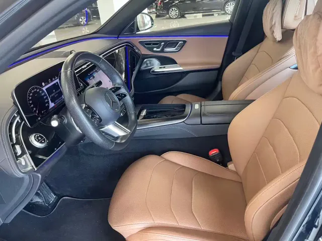 Mercedes-Benz E-Class — Фото автомобиля 4