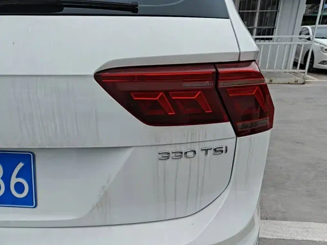 Volkswagen Tiguan L — Фото автомобиля 7