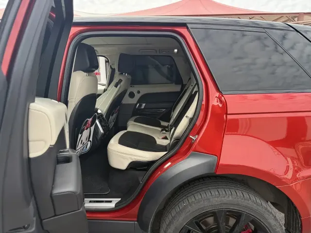 Land Rover Range Rover Sport — Фото автомобиля 9