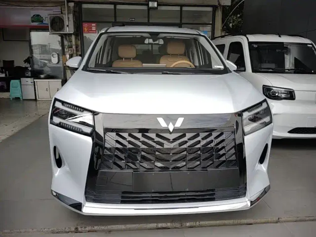 Wuling Starlight 730 — Фото автомобиля 2