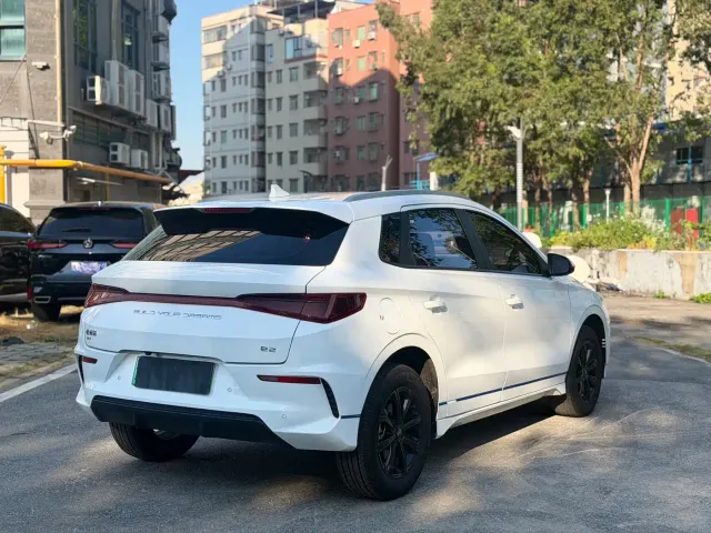 BYD e2 — Фото автомобиля 4