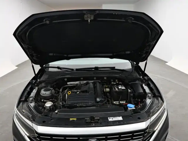 Volkswagen Passat — Фото автомобиля 16