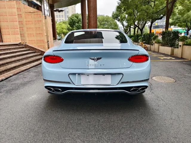 Bentley Continental — Фото автомобиля 9