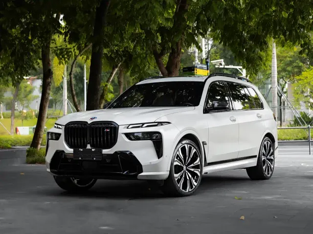 Фотография автомобиля — BMW X7