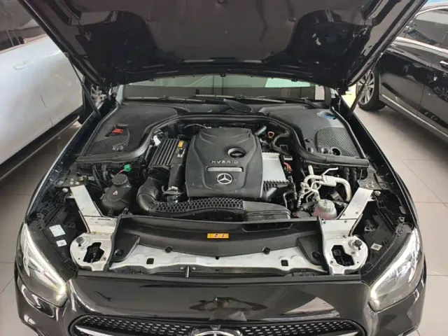 Mercedes-Benz E-Class — Фото автомобиля 19