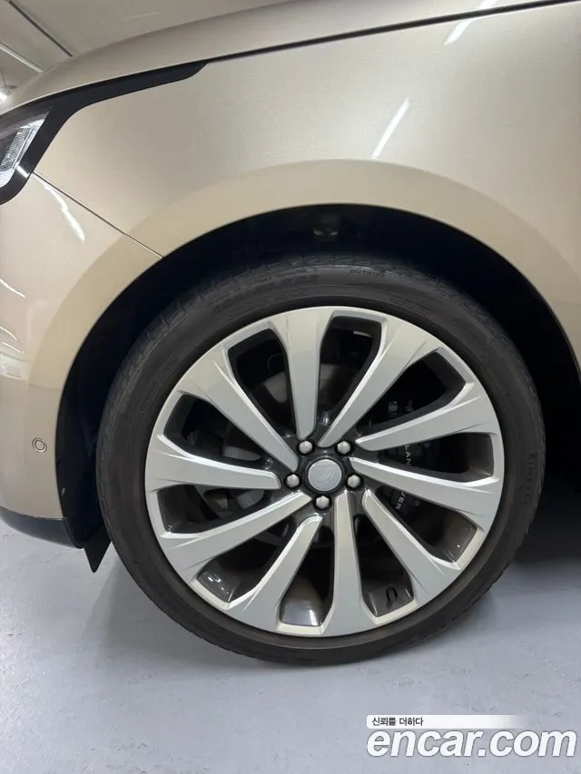 Land Rover Range Rover — Фото автомобиля 5