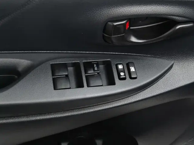 Toyota Vios FS — Фото автомобиля 9