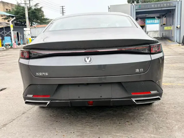 Changan Eado — Фото автомобиля 5