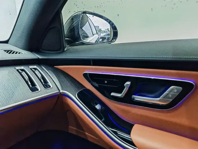 Mercedes-Benz S-Class — Фото автомобиля 16